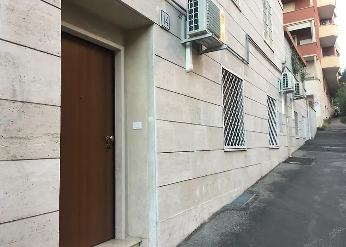 فندق مبيت وإفطار Il Faro Gianicolense روما